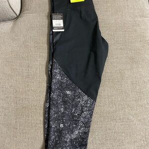 Black and Gray Patterned Leggings